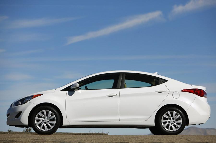  Hyundai Elantra 2011 года  (фото 19 из 144)